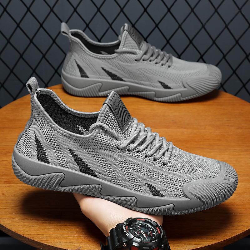 Men's shoes 2025 new summer breathable casual sports mesh shoes versatile running soft sole fly-woven mesh men's trendy shoes