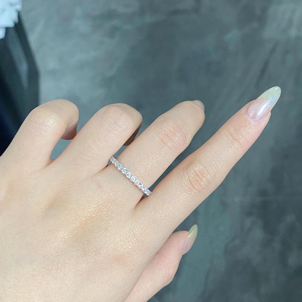 2022 High Carbon Diamond S925 Sterling Silver Zircon Ring for Women - Stylish Inter-Diamond Design