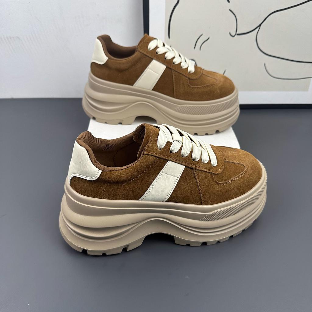 Leren retro muffin schoenen dames herfst 2025 nieuw ronde neus veters casual schoenen veelzijdige plateauzool Duitse trainingsschoenen