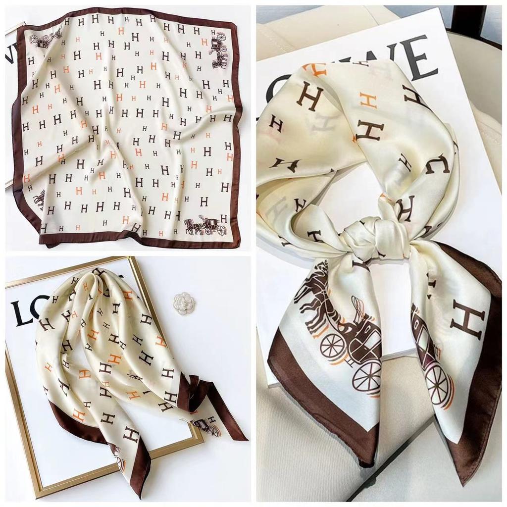 Eleganti Foulard di Seta da Donna Con Centinaia di Camicie, Assistenti di Volo, Decorazione Professionale, Protezione del Collo, Foulard, 70 Foulard Quadrati Piccoli.