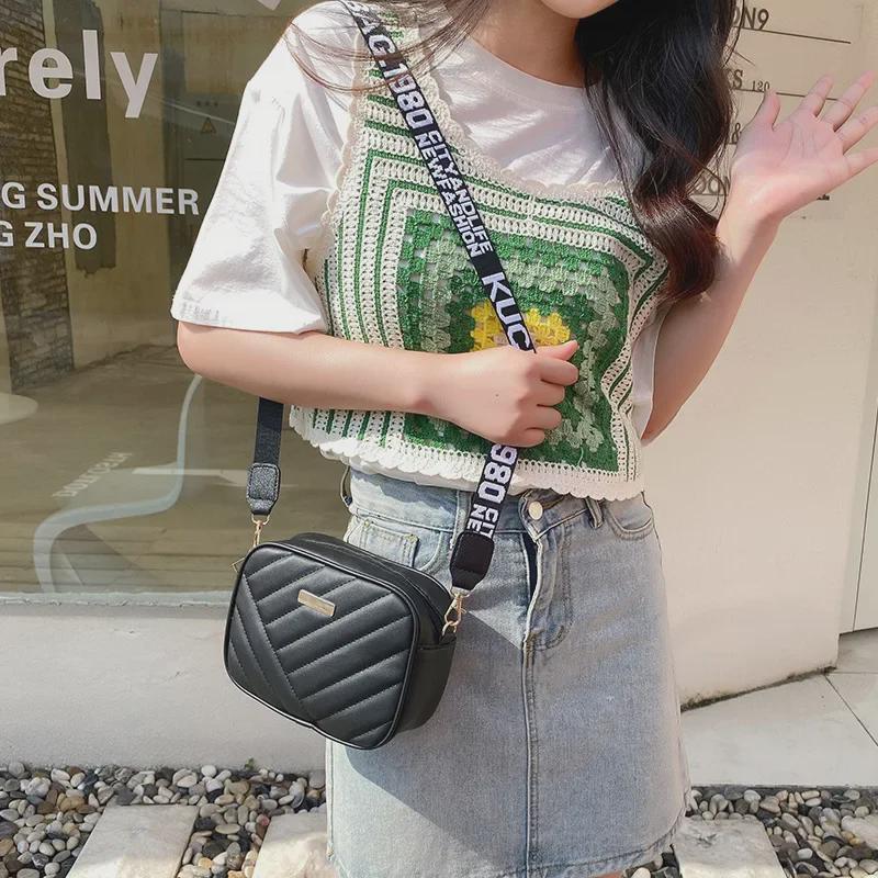 2024 Women's Cross-Border Roll-Up Camera Bag: Personalized, Embroidered Square Design
