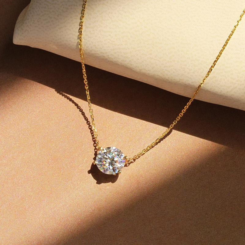 Ladies' Pendant Necklace, Circular Synthetic Zircon Design, Minimalist Daily Jewelry, Elegant Collarbone Chain, Holiday Gift Giving
