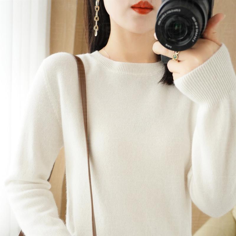 Women's Solid Color Knitted Pullover Sweater - Round Neck, Long Sleeve, Autumn/Winter, Thin Inner Layer, Short Style.