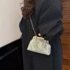 Fashion retro style exquisite embroidery flower imitation pearl chain women's dinner bag versatile shoulder messenger bag