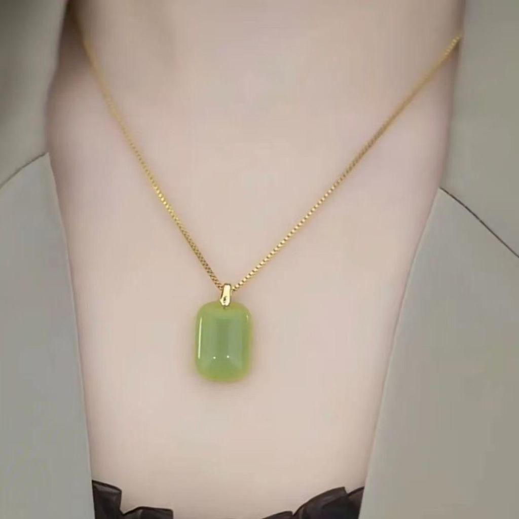 Ruyi Pendant: Elegant, Non-Fading Women's Necklace - Perfect Holiday Gift