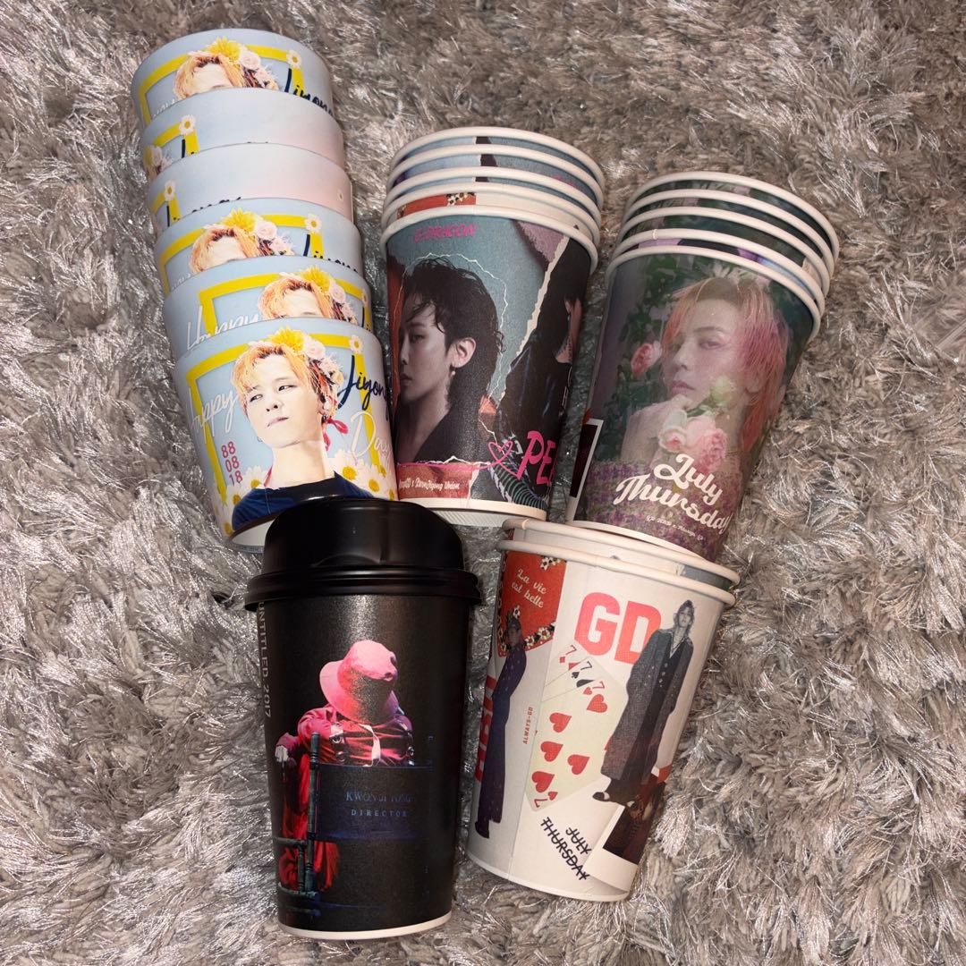 

[USED] BIGBANG G-Dragon Cup Holder (G-Dragon)