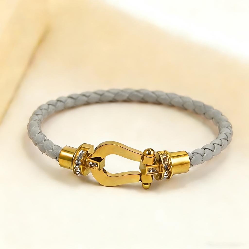2026 Popular Pulsera en Forma de U de Herradura Tejida Microincrustada Ladrillo Medio Cuerda de Cuero de Doble Capa Hebilla Magnética Pulsera de Herradura