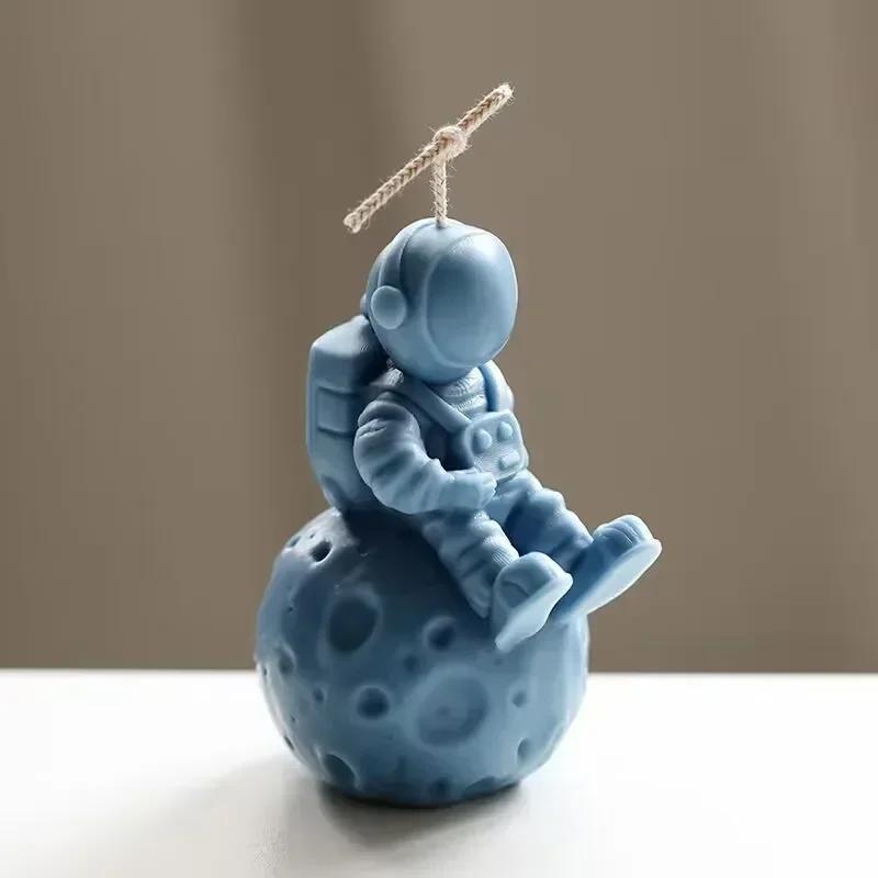 New Silicone DIY Astronaut Candle Mold Soft Easy Demould Lunar Human Body Molds Soap Resin Chocolate Ice Cube Mould Home Decor