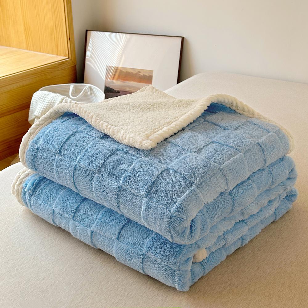 New Thickened Composite Taff Flannel Blanket for Comfortable Nap Double-sided Soft and Portable Not Easily Deformed Lamb Blanket