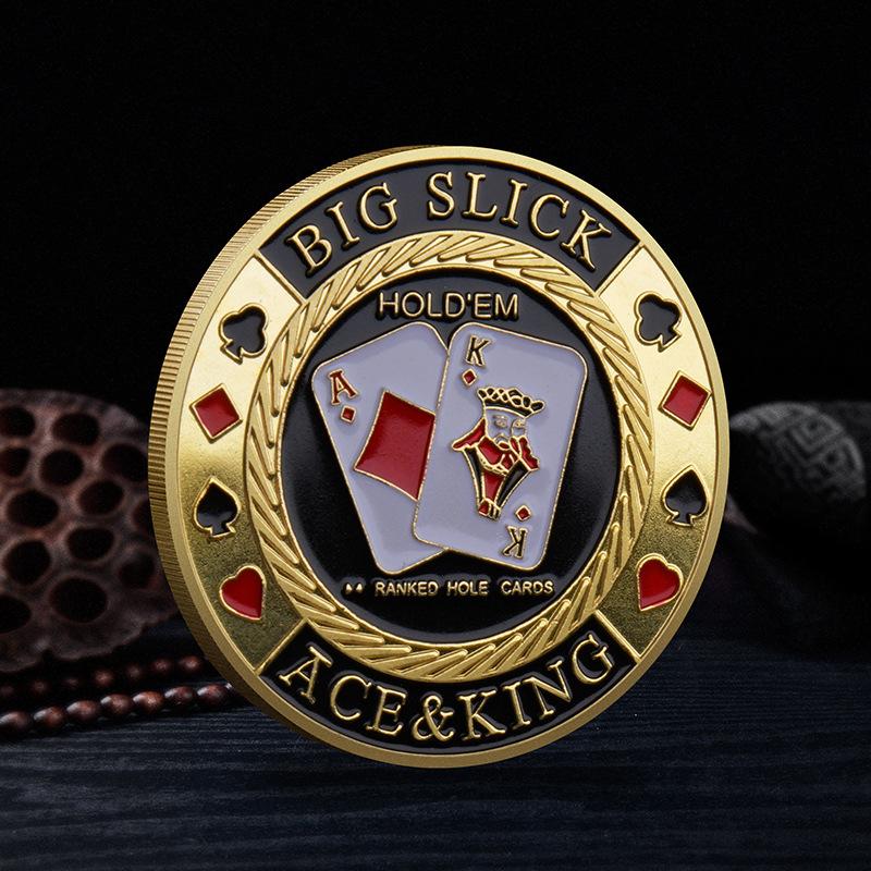 Bank Card Golden Casino Chips And Black Playing Cards In 3d Render, Poker, Gambler, Poker - Foto 7