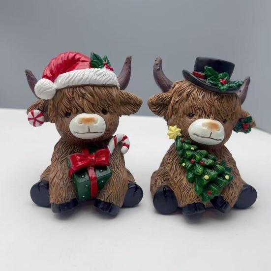 Christmas Highland Cow Figurine Resin Santa Tree Scottish Statue for Xmas Home Garden Kitchen Office Tiered Tray Table Decor