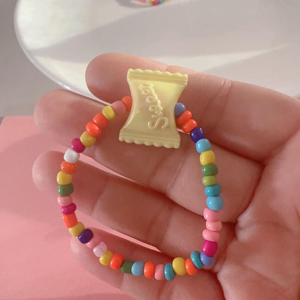 Barevný korálkový náramek s kreslenou princeznou pro děti - roztomilý, kreativní design s cukrovinkami