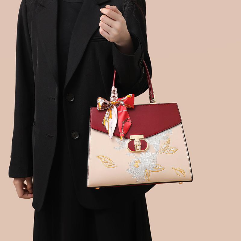 New Genuine Leather Women's Bag Chinese Style Embroidery Middle-aged Married Bride Mother-in-law Bag