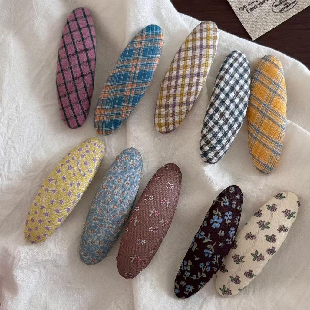 Korean Plaid Floral Oval Hair Clip - Cute & Simple Hair Accessory