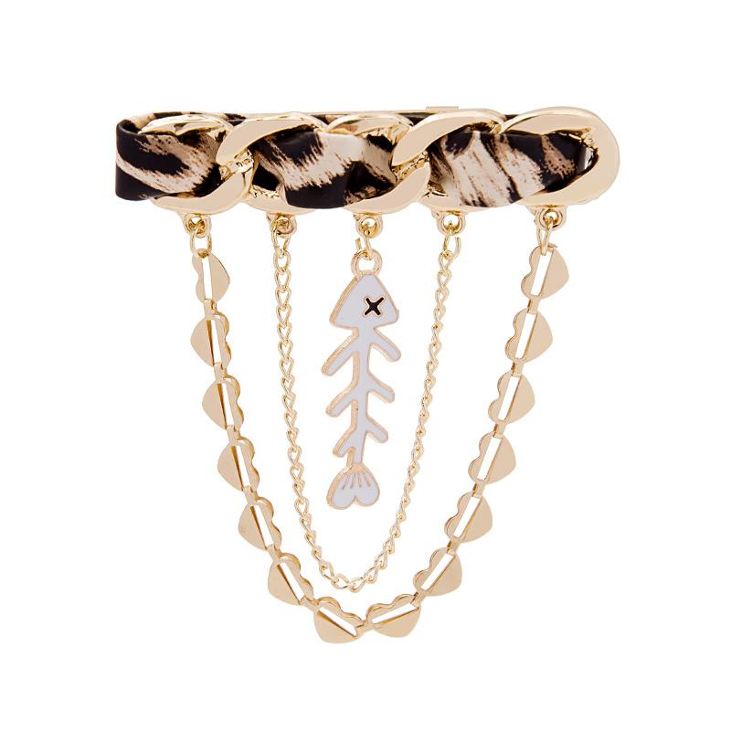 Fashion Temperament Personality Star Moon Pineapple Butterfly Fishbone Love Pin Chain Fringe Brooch Cardigan Corsage