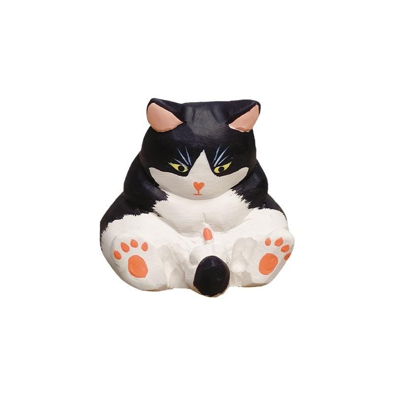 Wooden Craft Cat Figurine Handcrafted Art Gift For Graduation And Party Events