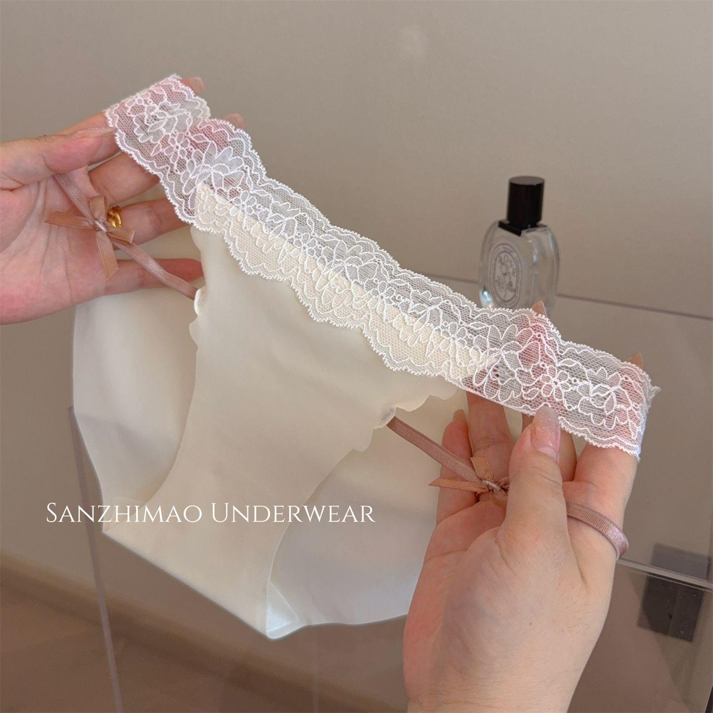 

Female Summer Sweet Sexy Lace Edge Without Trace Ice Silk 10A Bacteriostatic Low Waist Triangle Briefs L тілесний