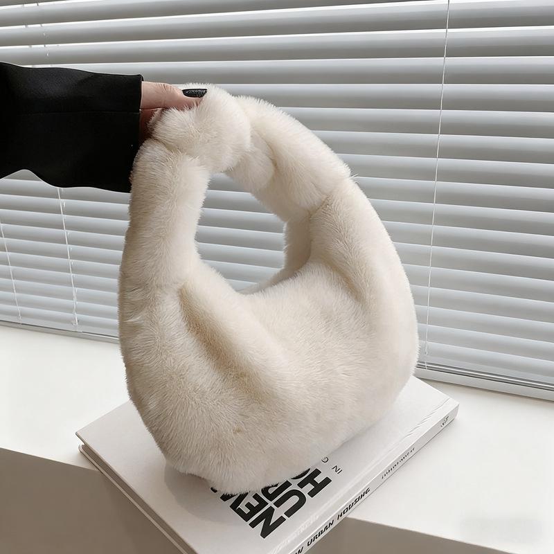 Plush High-End Dumpling Chain Handbag - Large Capacity & Versatile for Commuting