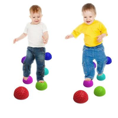 Senzorická masážna lopta v tvare polkruhu pre deti - Píkovité hmatové fitness vybavenie