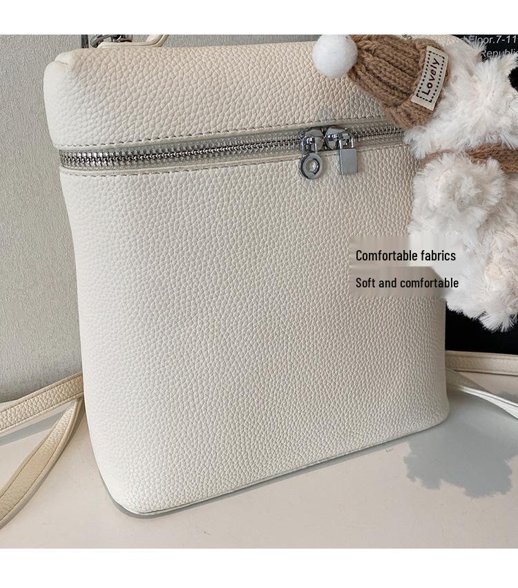 2025 Spring/Summer Women's Stylish Versatile Backpack for Travel and Outings