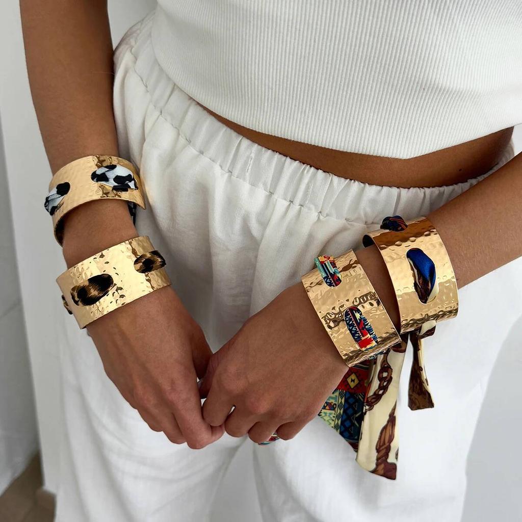 SHIXIN Bohemian Colorful Ethnic Style Wristband Metal Bracelet Vintage Pleated Scarf Wrapped Open Bangles Jewelry for Women New