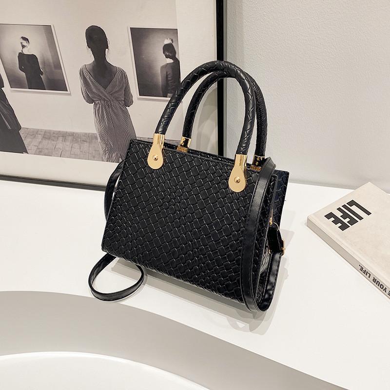 Fashionable Pu Leather Small Handbag For Women Stylish Trendy Spring 2024 Crossbody Bag For Daily Use