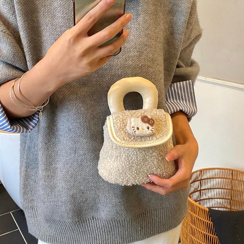 High-value Cute Cat Small Bag Women's Autumn and Winter New Furry Bucket Bag Fashionable Portable Messenger Bag