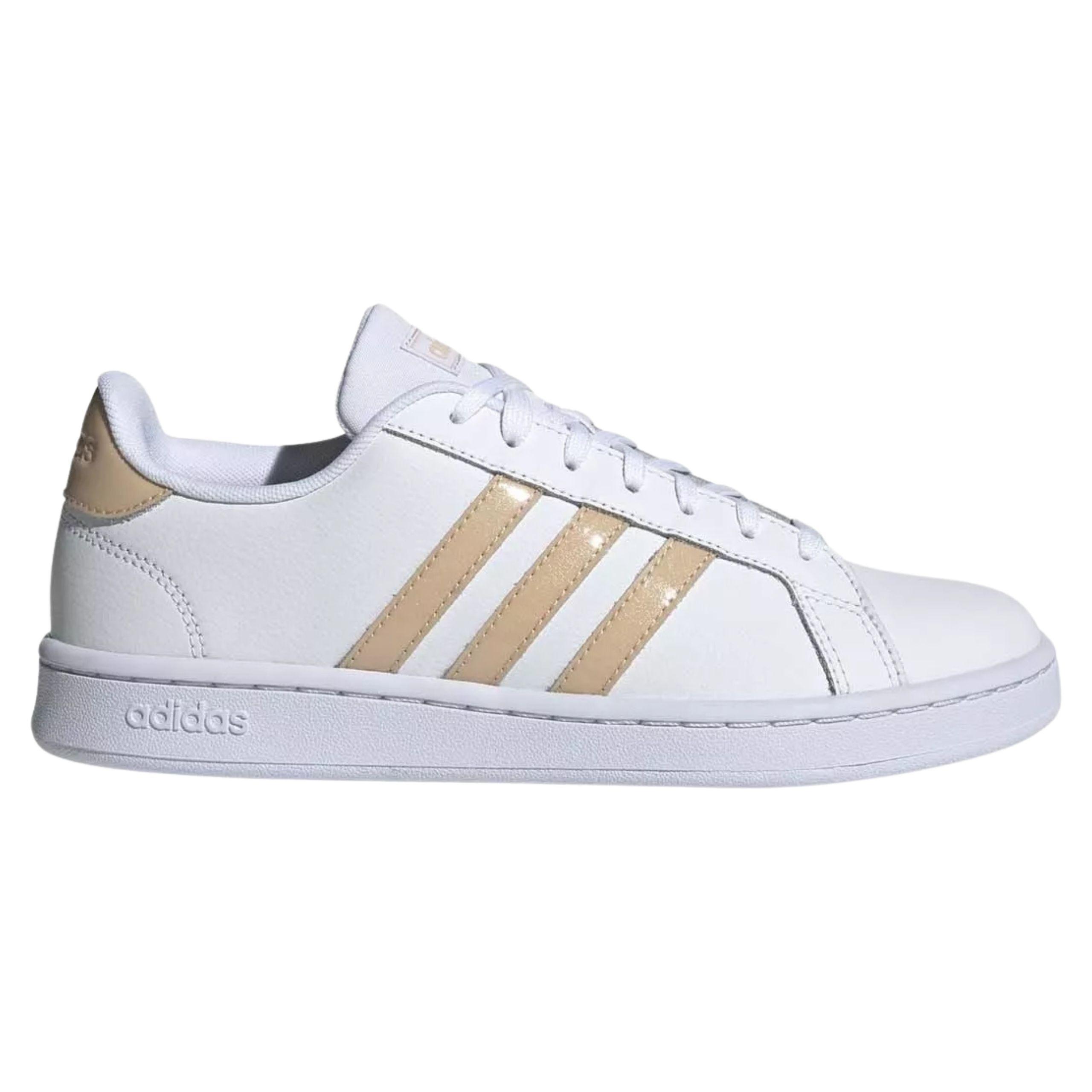

Женские спортивные кроссовки ADIDAS GRAND COURT GV7148 - белые р. 38 ⅔ 38 2/3 белый