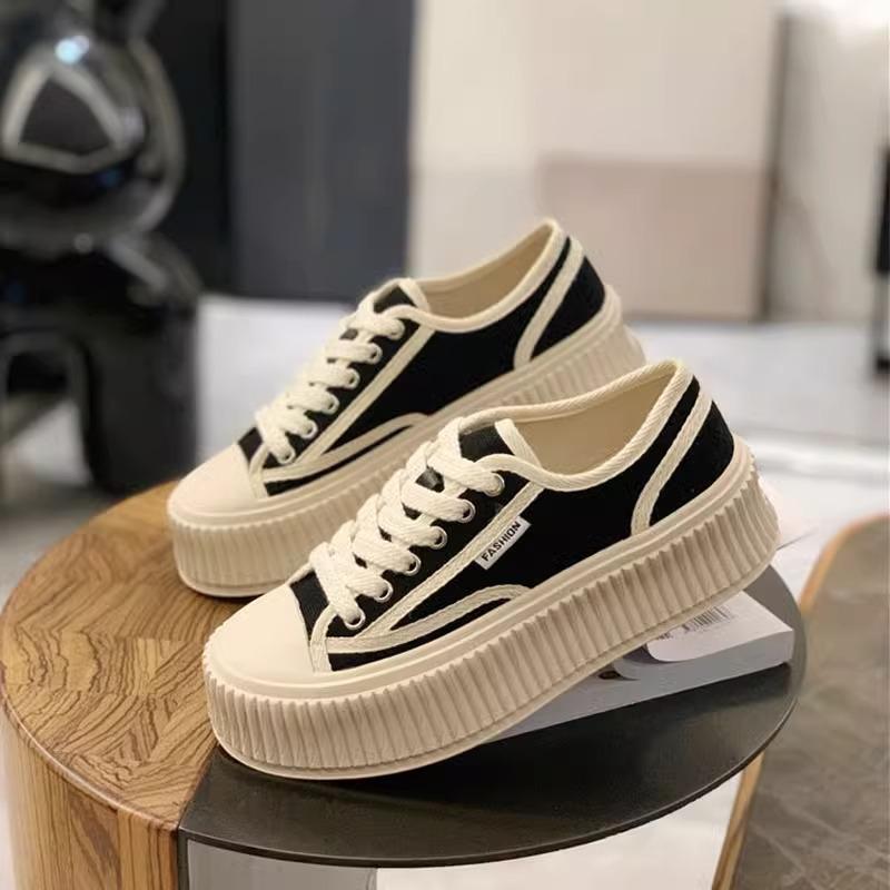 Spring biscuits platform canvas shoes women's 2025 new popular little white shoes niche versatile casual board shoes sneakers