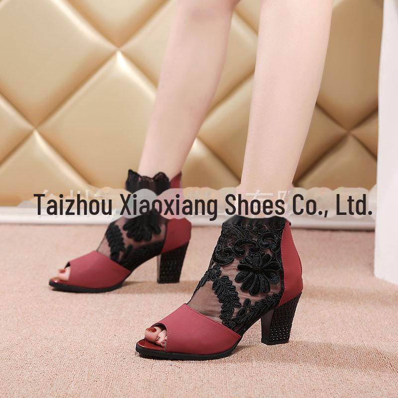 

Сандалии Fish Mouth Mesh 2021 года, лето: Дышащие кружевные полые высокие каблуки, женские большие размеры на молнии толстые каблуки 39 красный