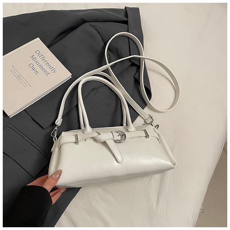 

Retro Underarm Bag Fashion Casual Niche Stick Bag Ladies Commuter Simple Shoulder Bag