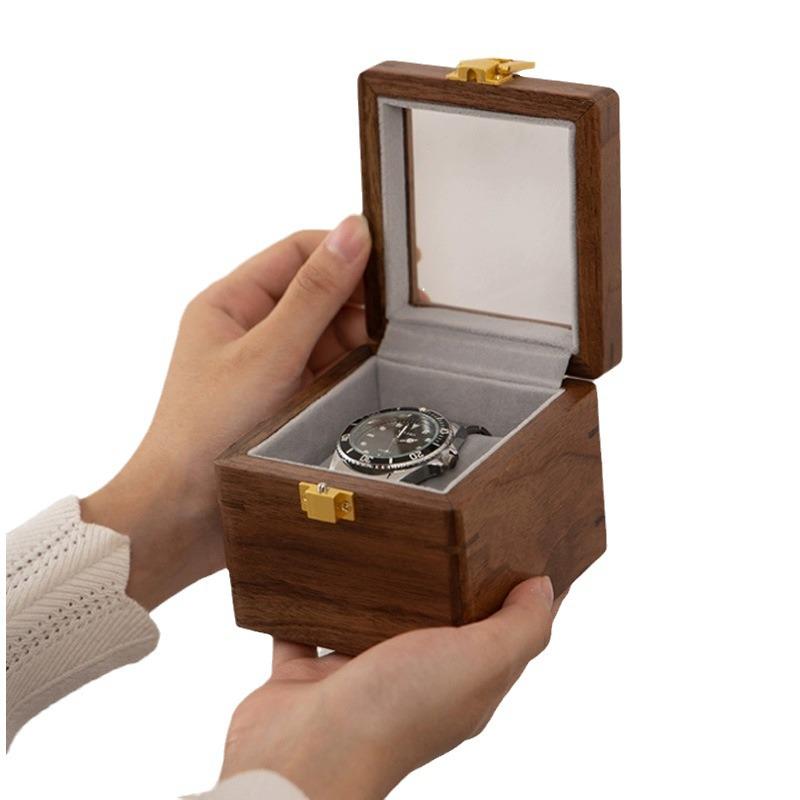 Walnussholz Uhrenbox mit transparentem Deckel - Elegante Aufbewahrung für mechanische Armbanduhren