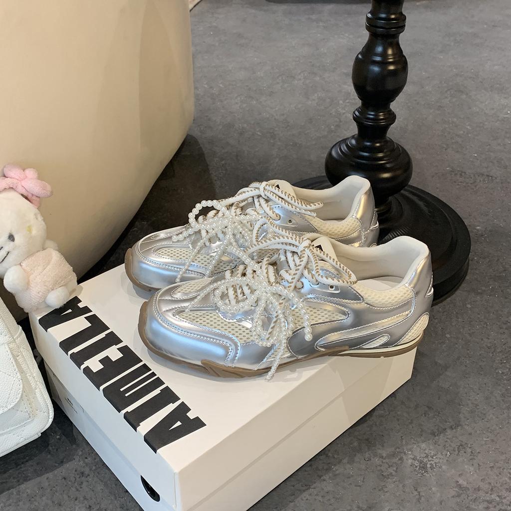 Cowhide Version of Grape Mother, the Same Girly Pearl Pair of Shoelaces, Casual Ballet Style Moral Training Shoes, Women's Sports and Leisure Shoes