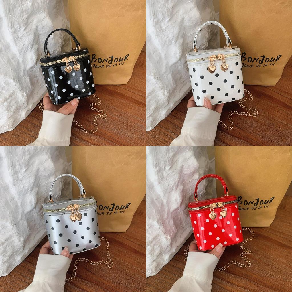Pu Chain Shoulder Bag With Zipper Closure For Daily Casual Wear