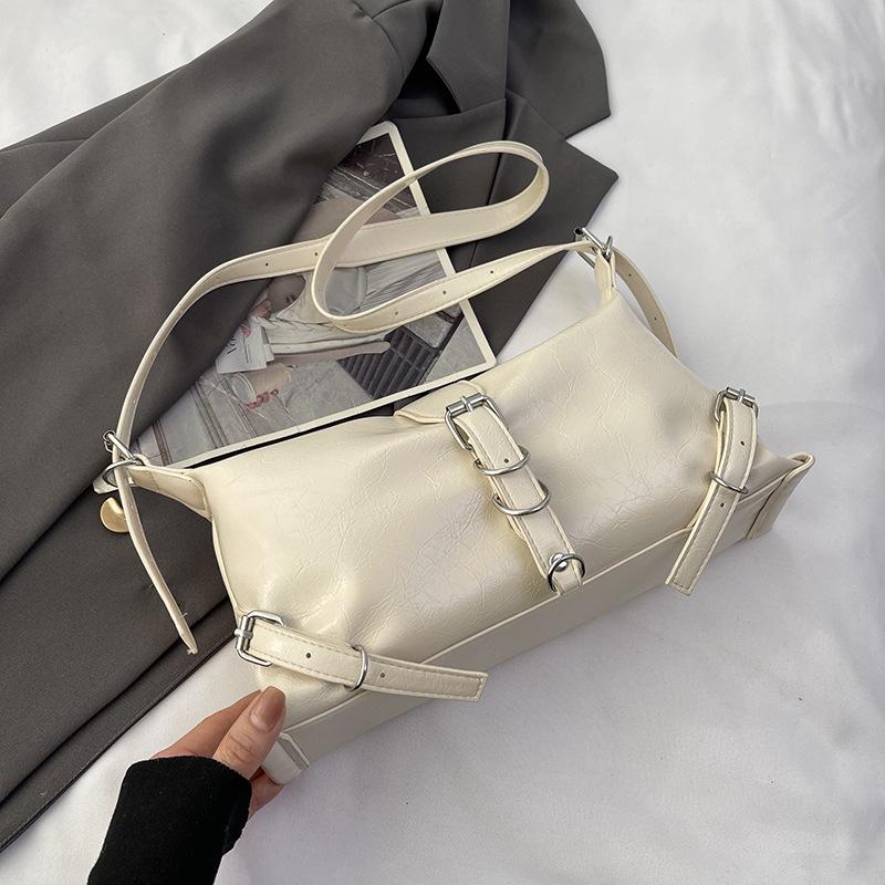Dámská jednobarevná magnetická spona bagetová crossbody taška volnočasová PU šikmá ramenní taška s nastavitelným popruhem