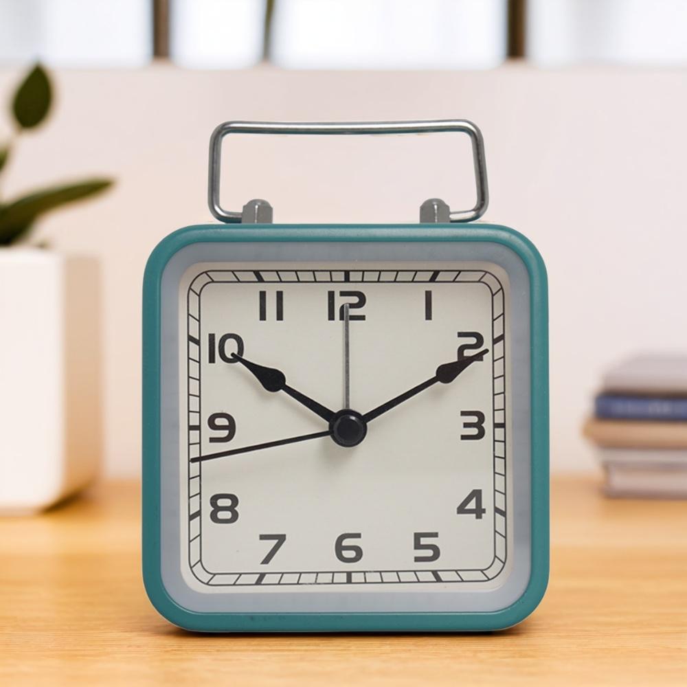Metall quadratischer kleiner Wecker Kinder Schreibtisch Stille Uhr Student Nachttisch Schlummer Leuchtet im Dunkeln Quarz Tischuhr