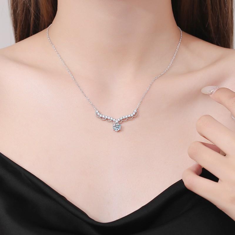 Wing Pendant Necklace 1ct Moissanite Chain Women Fashion Daily Wear