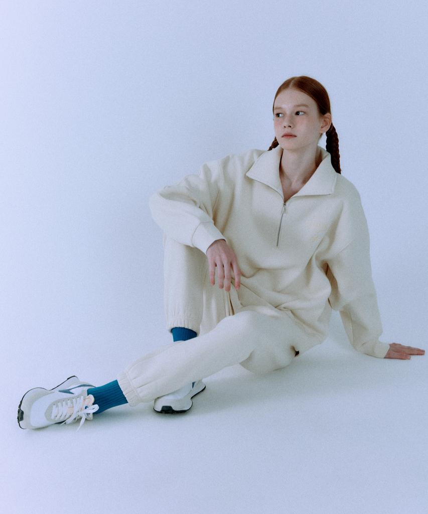 FANGOH F-Logo Embroidered Jogger Pants Cream