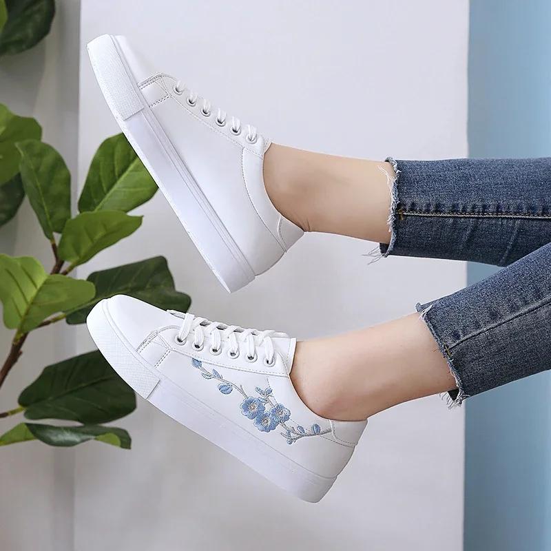Mode Damen Freizeitschuhe Frühling Herbst Mode Weiße Schuhe 2025 Neu Atmungsaktiv Bestickte Blume Lässige Sneaker Zapatos De Mujer