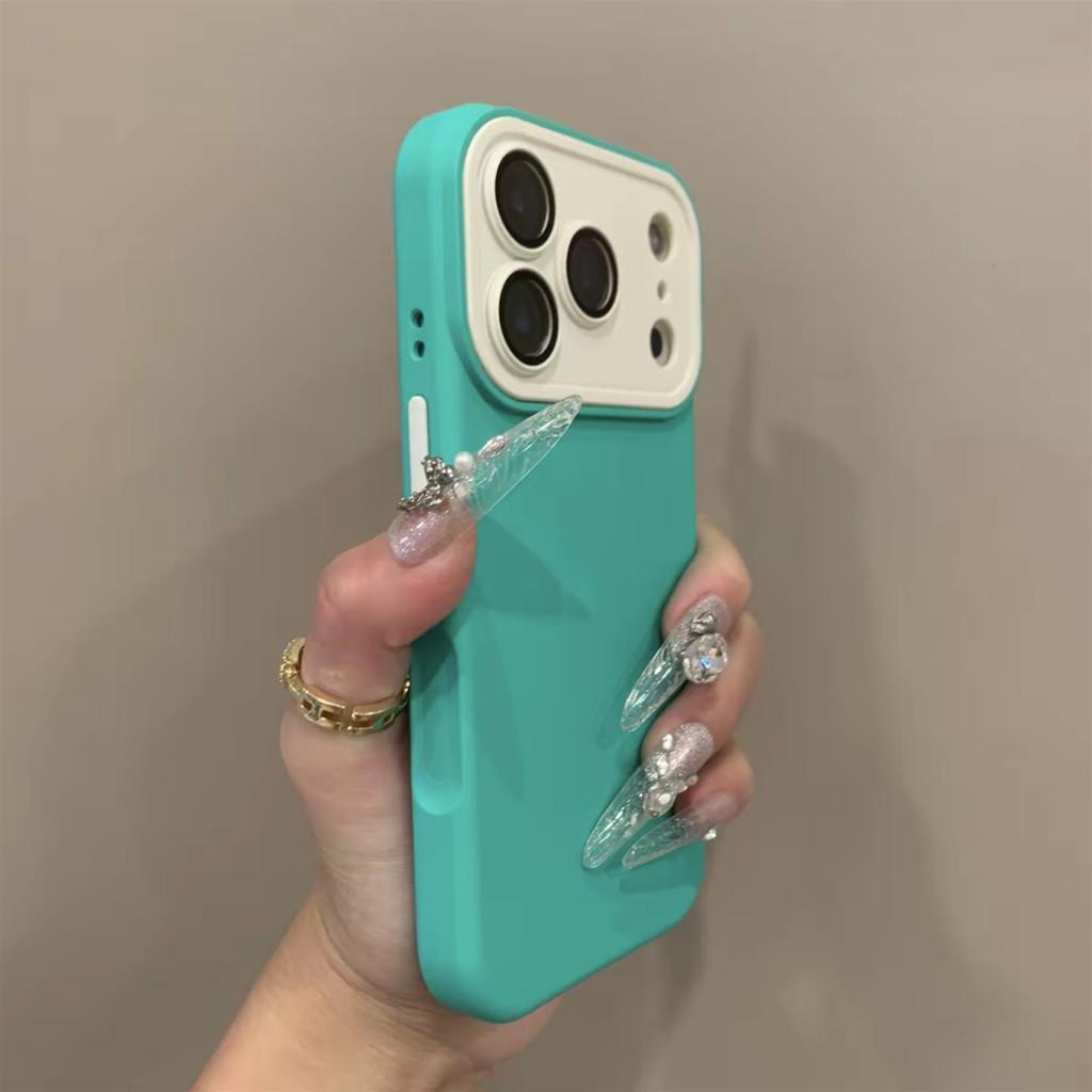 The New All-inclusive Color Contrast Lens Is Suitable for Apple iPhone 17Promax Mobile Phone Case 17 Liquid Silicone Anti-drop.