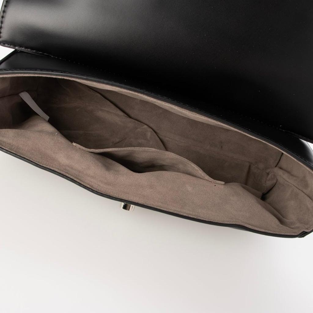 Horizontal smooth 2-way shoulder bag