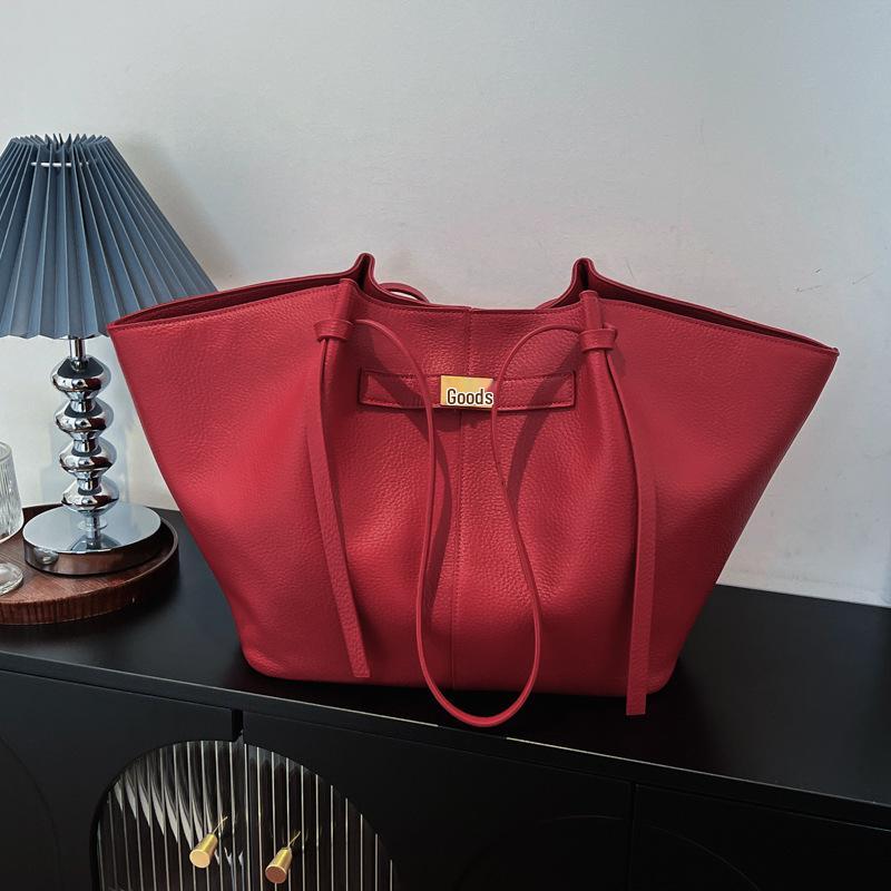 Cross Retro High-End Women's Versatile Tote, European-American Fashion, Large Capacity Shoulder Bag