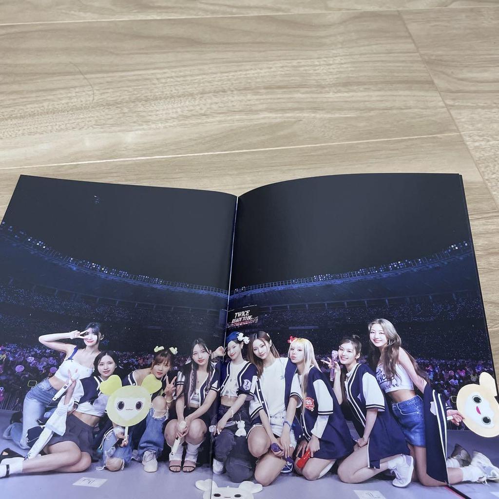 [USED] TWICE/5TH WORLD TOUR'READY TO BE'in JAP…