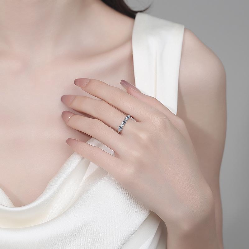 Yin Baichuan D-Shaped S925 Sterling Silver Moissanite Ring for Women - Versatile, Exquisite, Perfect Gift