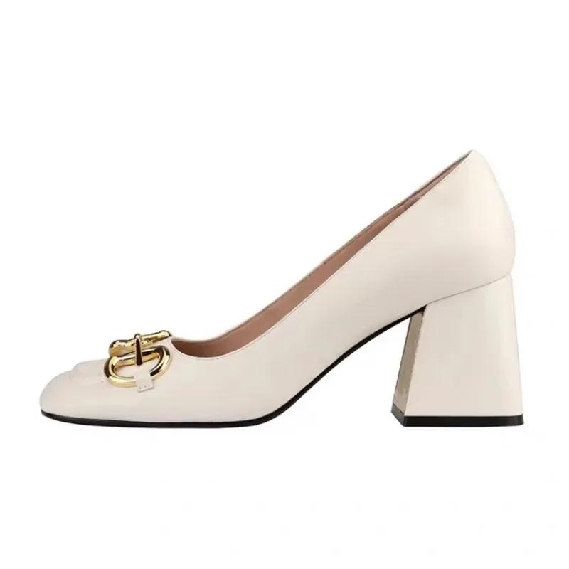 

2024 Новый стиль Матовые толстые каблуки Мягкие туфли-лодочки для женщин Туфли-лодочки Ретро мода Пряжка на высоком каблуке Женские туфли-лодочки 39 бежевый
