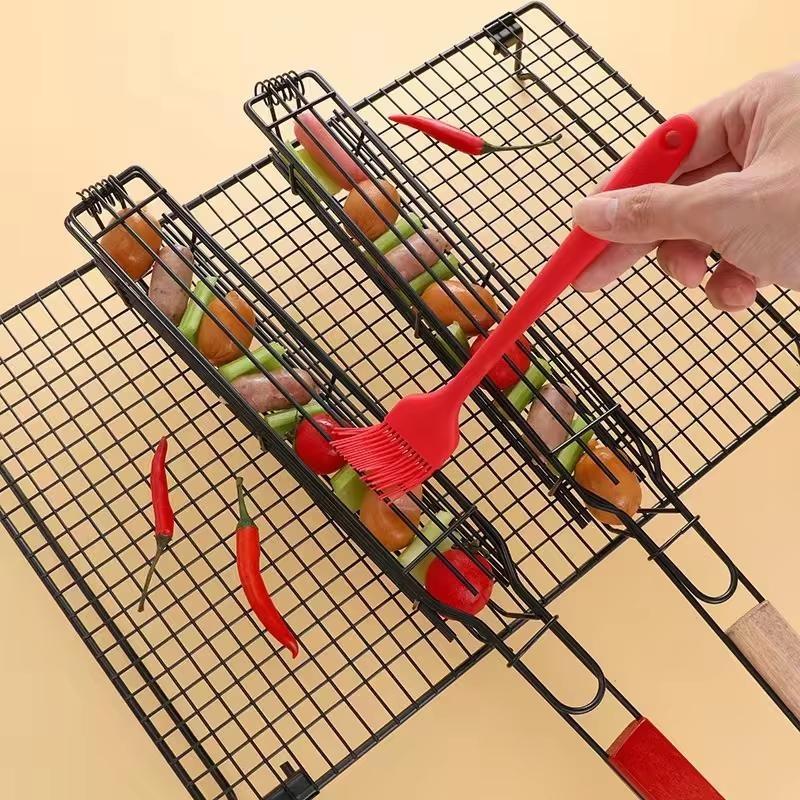 Wholesale Outdoor Wooden Handle Barbecue Cage Camping Meat and Vegetable Barbecue Net Rack Picnic Barbecue Tools