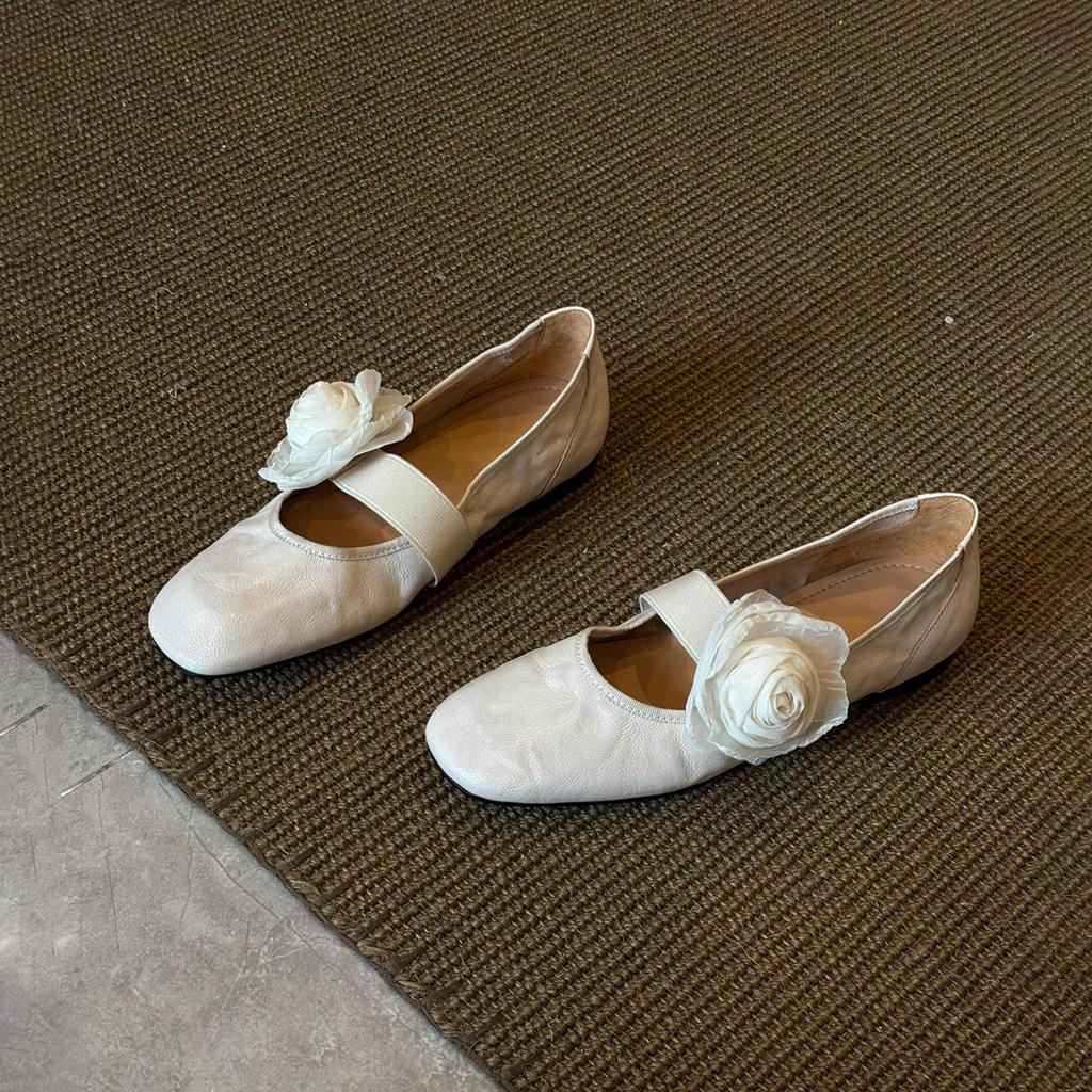 Sheepskin version~ French soft-soled flower shallow mouth single shoes women's 2025 autumn evening shoes versatile Mary Jane single shoes