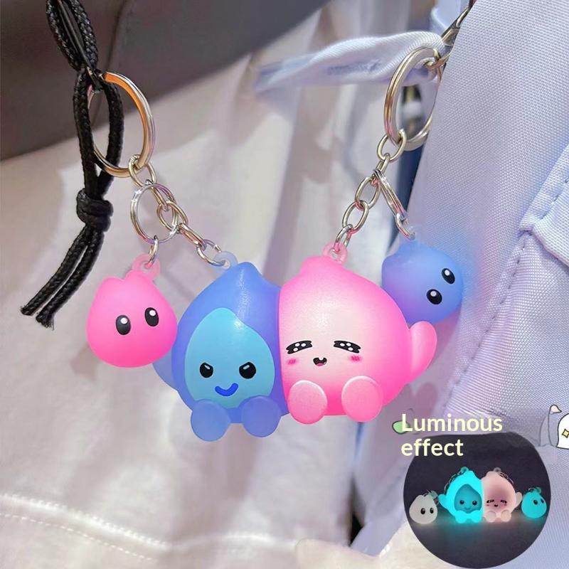 2/4Pcs Keychains Hanger Magnetic Key Holder Couple Cute Bag Pendant Hanging Accessories Key Ring Rack Gift Home Decor