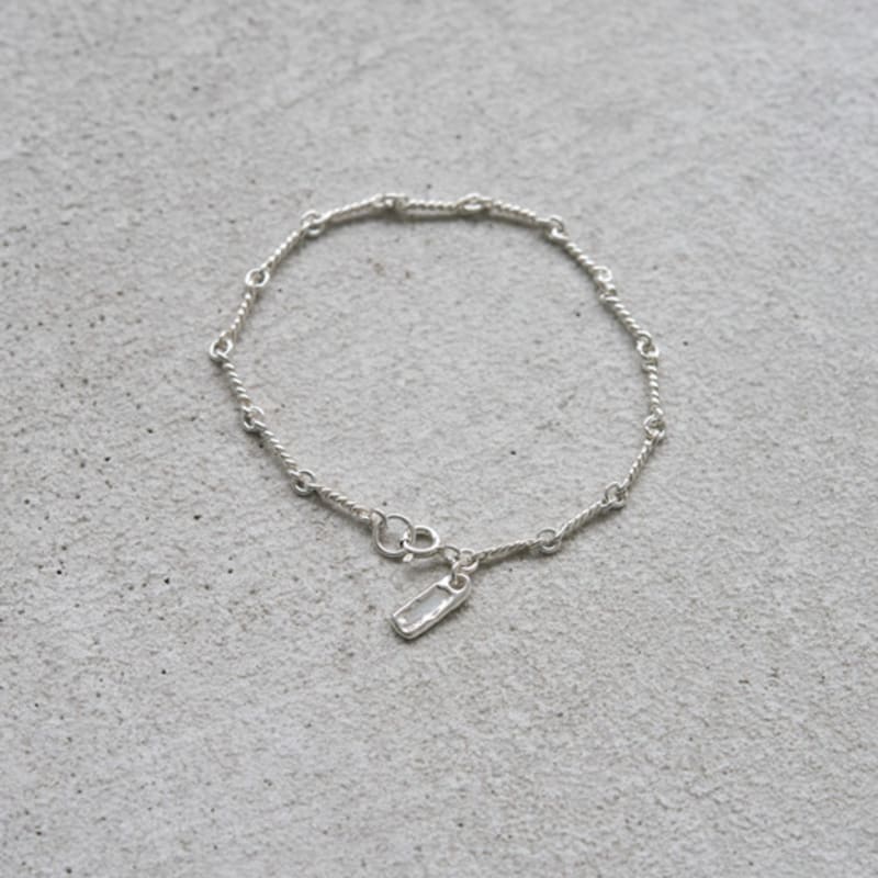 Touched PEBBLE BRACELET 04