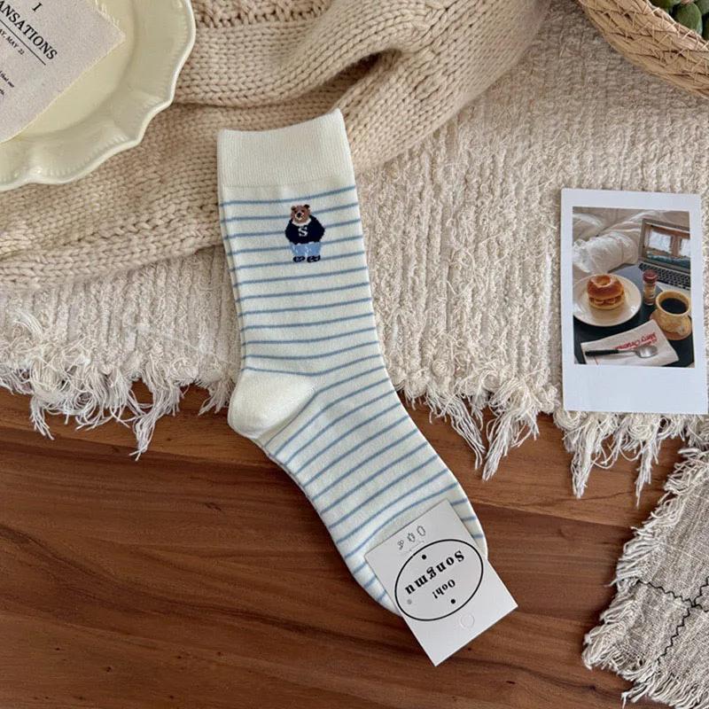 

1/5 Pairs Women s Mid-Calf Socks Cartoon Bear Retro Striped Design Comfortable College Style for Autumn Winter Ankle Socks One Size